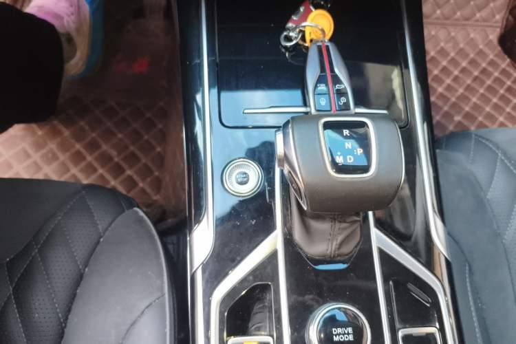 Used Hongqi HS5 2022 Revised Version 2.0T Smart Connect Flagship Edition Gear Lever