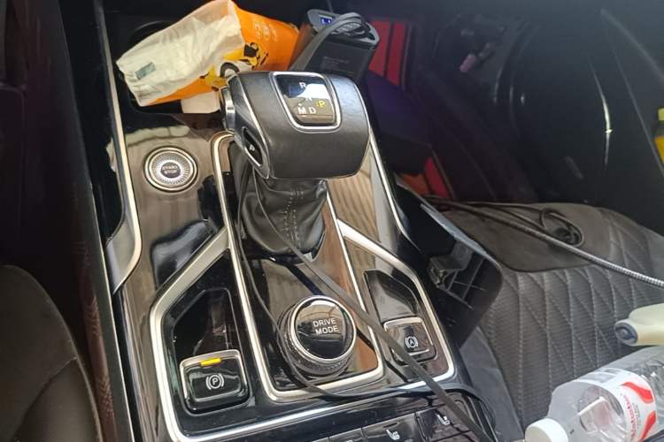 Used Hongqi HS5 2022 2.0T Smart Connect Flagship All-Wheel-Drive Version Gear Lever