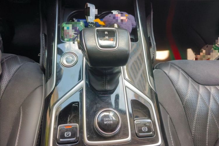Used Hongqi HS5 2022 Facelifted Version 2.0T Smart Connect Flagship All-Wheel-Drive Edition Gear Lever