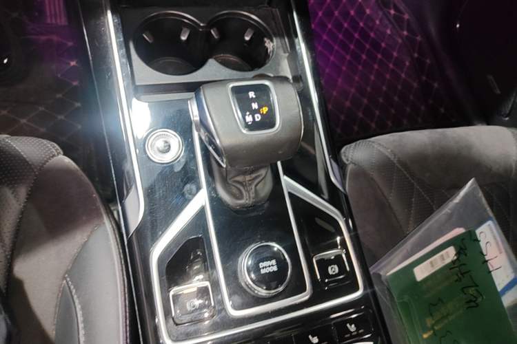 Used Hongqi HS5 2022 Revised Version 2.0T Smart Connect Flagship Edition Gear Lever