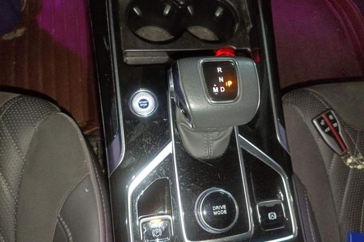 Used Hongqi HS5 2022 2.0T Smart Connect Flagship Edition Gear Lever