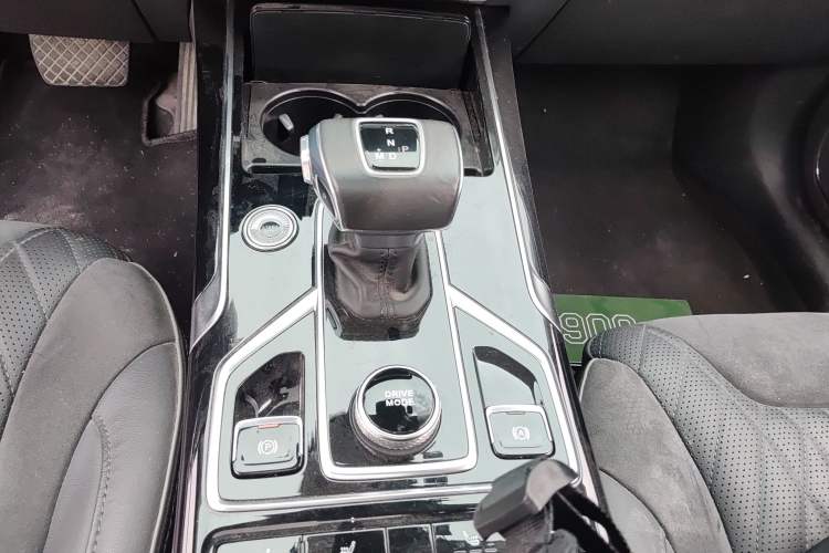 Used Hongqi HS5 2022 Revised Version 2.0T Smart Connect Flagship Edition Gear Lever