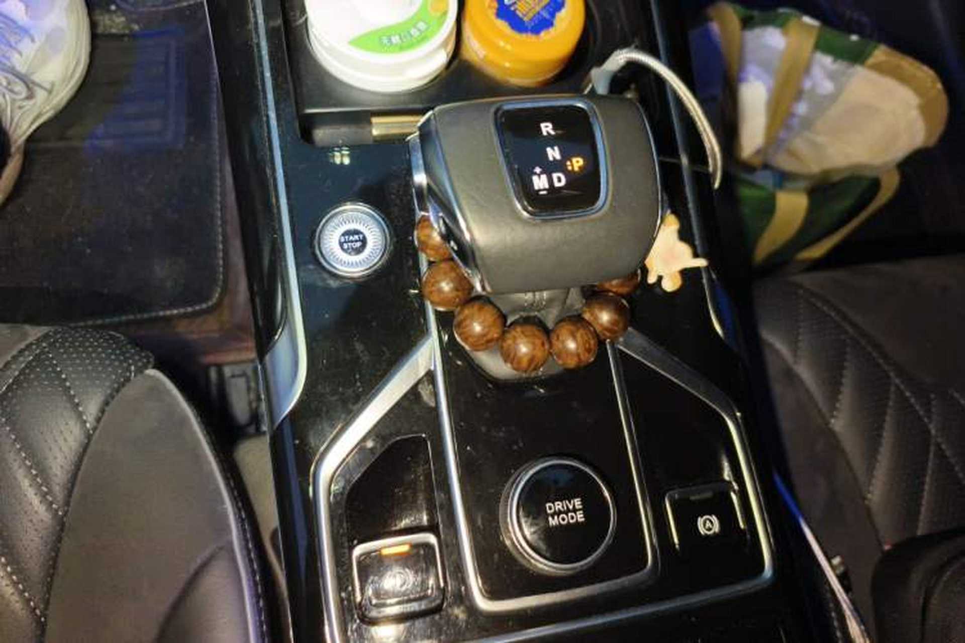 Used Hongqi HS5 2022 2.0T Smart Connect Flagship All-Wheel-Drive Version Gear Lever