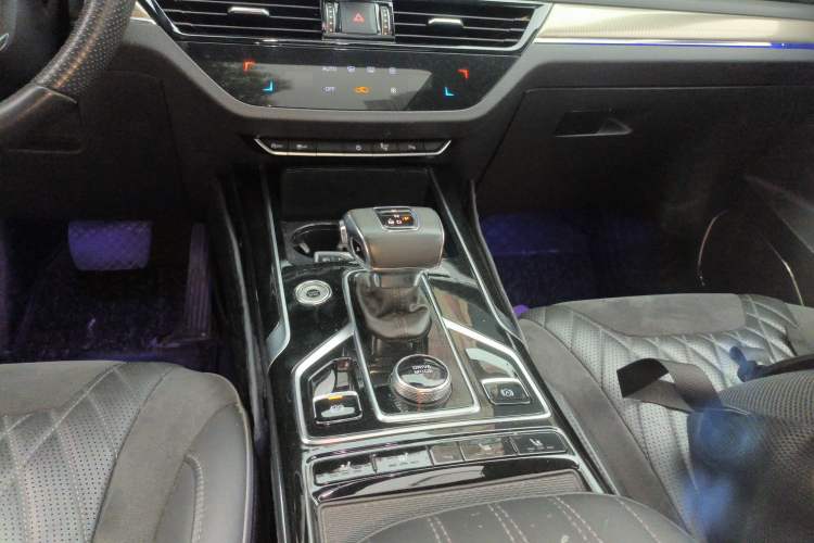Used Hongqi HS5 2022 Revised Version 2.0T Smart Connect Flagship Edition Gear Lever