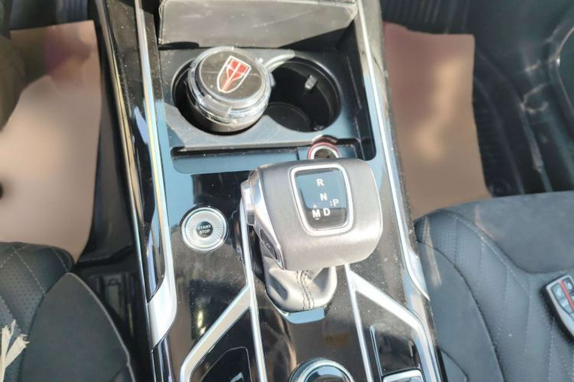 Used Hongqi HS5 2022 Revised Version 2.0T Smart Connect Flagship Edition Gear Lever