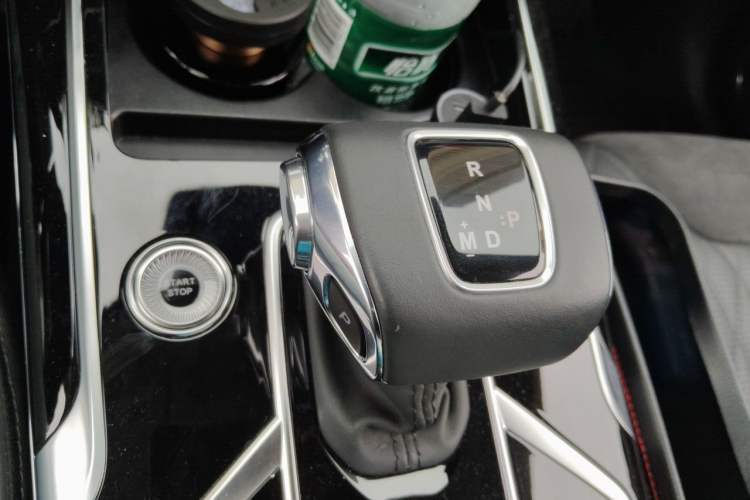 Used Hongqi HS5 2022 Revised Version 2.0T Smart Connect Flagship Edition Gear Lever