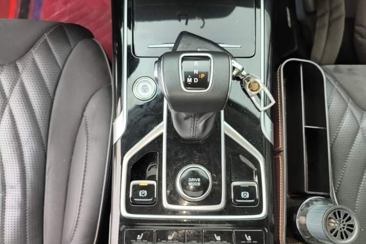 Used Hongqi HS5 2022 Revised Version 2.0T Smart Connect Flagship Edition Gear Lever