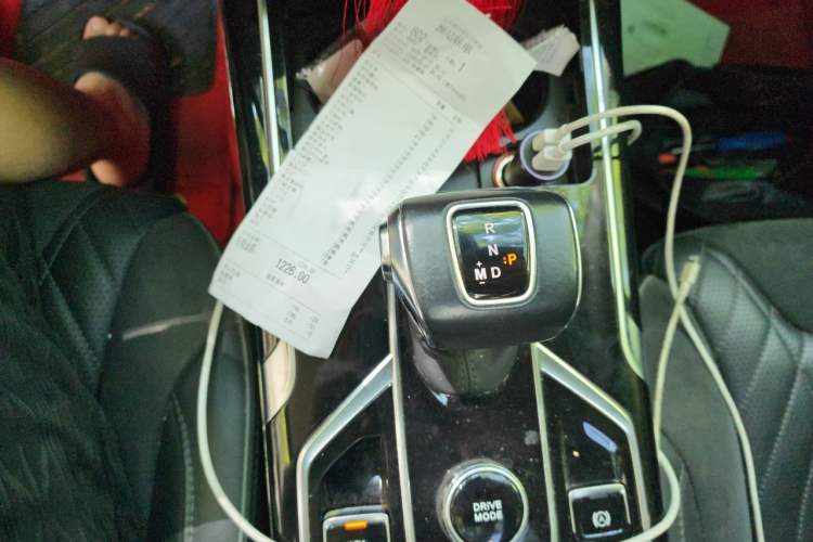 Used Hongqi HS5 2022 Revised Version 2.0T Smart Connect Flagship Edition Gear Lever