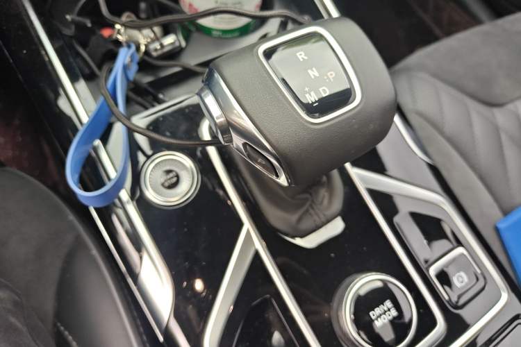 Used Hongqi HS5 2022 Revised Version 2.0T Smart Connect Flagship Edition Gear Lever