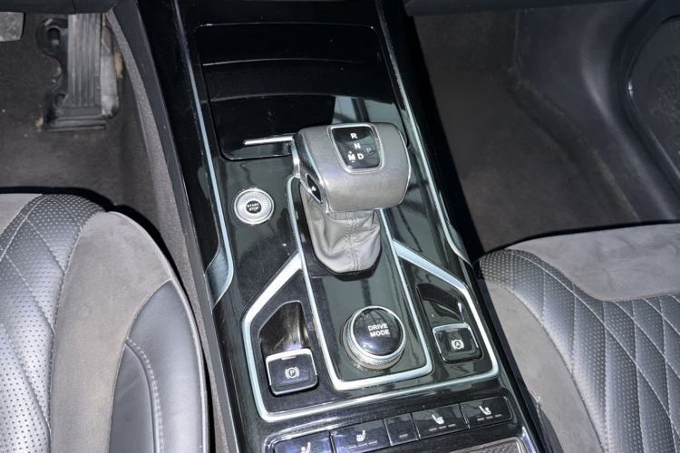 Used Hongqi HS5 2022 Revised Version 2.0T Smart Connect Flagship Edition Gear Lever
