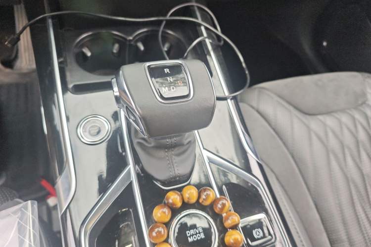 Used Hongqi HS5 2022 2.0T Smart Connect Flagship Edition Gear Lever