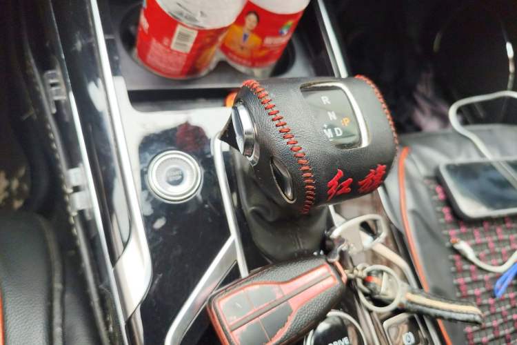 Used Hongqi HS5 2022 Revised Version 2.0T Smart Connect Flagship Edition Gear Lever