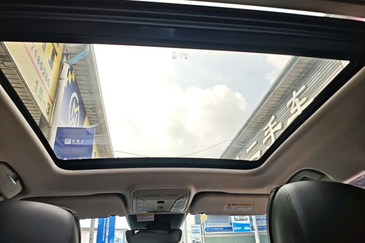 Used Hongqi HS5 2022 Facelifted Version 2.0T Smart Connect Flagship All-Wheel-Drive Edition Headliner