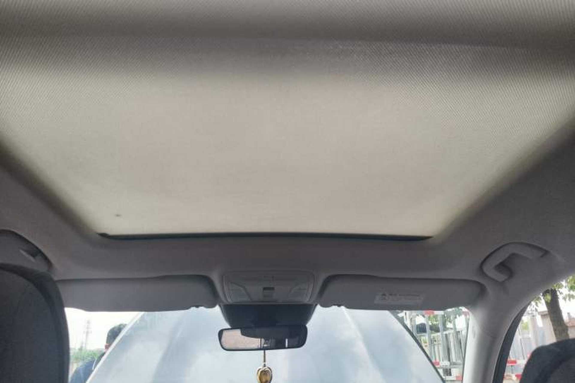 Used Hongqi HS5 2022 2.0T Smart Connect Flagship All-Wheel-Drive Version Headliner
