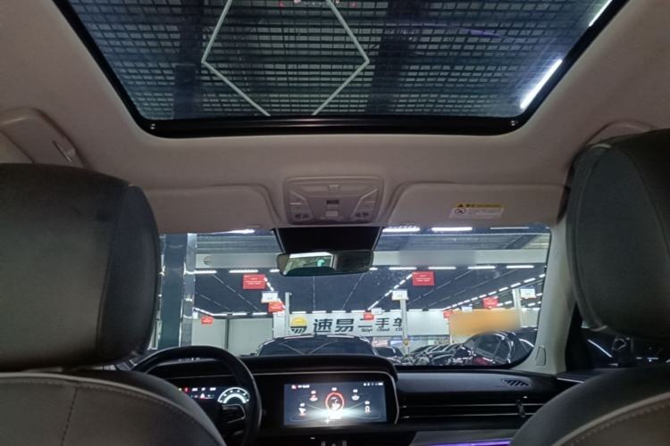 Used Hongqi HS5 2022 Facelifted Version 2.0T Smart Connect Flagship All-Wheel-Drive Edition Headliner