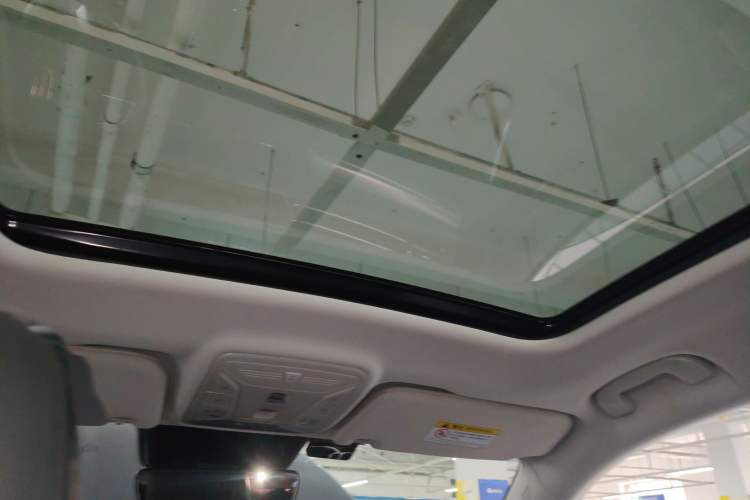 Used Hongqi HS5 2022 Revised Version 2.0T Smart Connect Flagship Edition Headliner