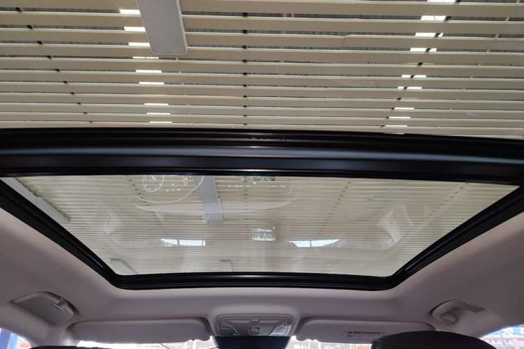 Used Hongqi HS5 2022 Revised Version 2.0T Smart Connect Flagship Edition Headliner