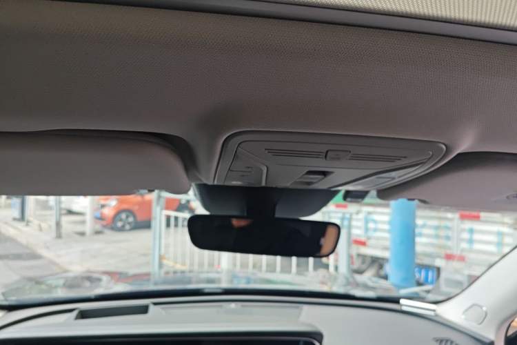 Used Hongqi HS5 2022 Revised Version 2.0T Smart Connect Flagship Edition Headliner