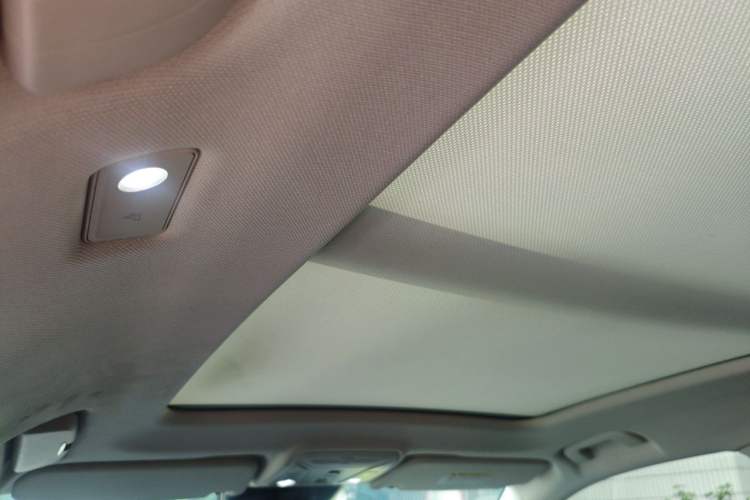 Used Hongqi HS5 2022 Facelifted Version 2.0T Smart Connect Flagship All-Wheel-Drive Edition Headliner