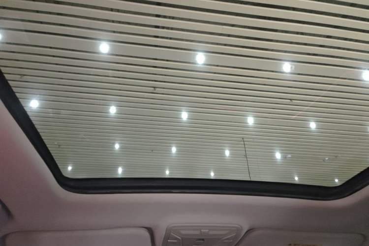 Used Hongqi HS5 2022 Revised Version 2.0T Smart Connect Flagship Edition Headliner