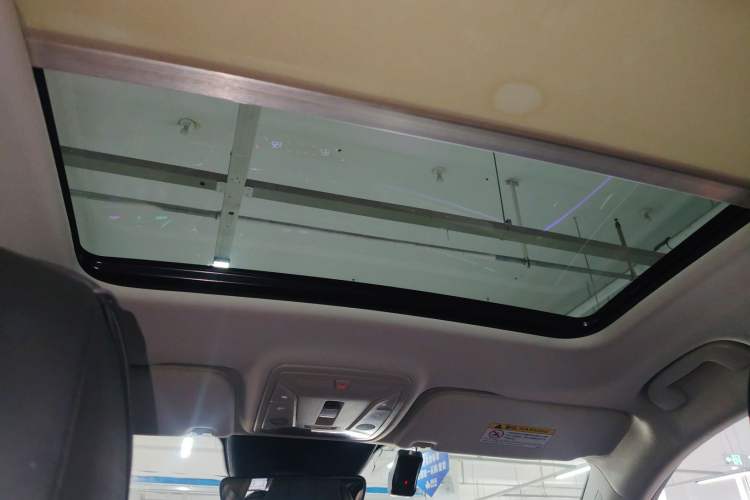 Used Hongqi HS5 2022 Revised Version 2.0T Smart Connect Flagship Edition Headliner