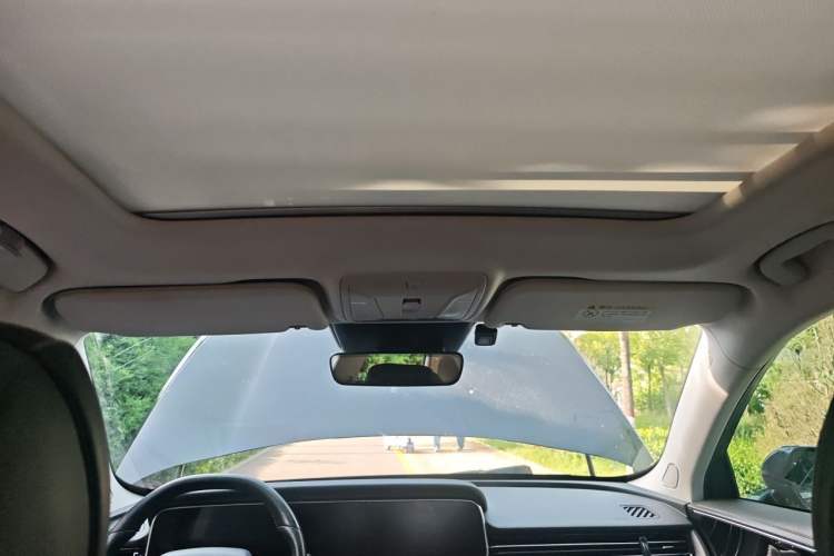 Used Hongqi HS5 2022 Facelifted Version 2.0T Smart Connect Flagship All-Wheel-Drive Edition Headliner