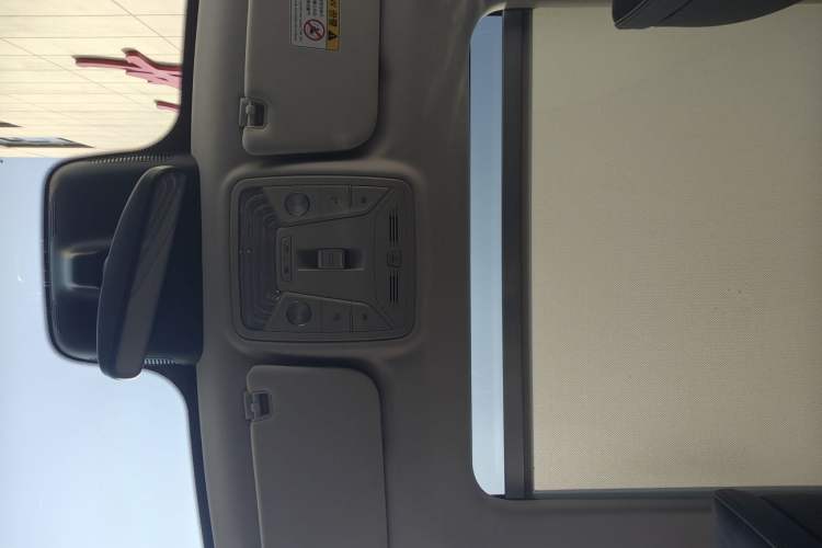 Used Hongqi HS5 2022 Revised Version 2.0T Smart Connect Flagship Edition Headliner