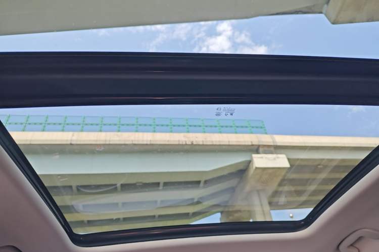 Used Hongqi HS5 2022 Revised Version 2.0T Smart Connect Flagship Edition Headliner