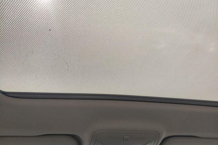 Used Hongqi HS5 2022 2.0T Smart Connect Flagship All-Wheel-Drive Version Headliner