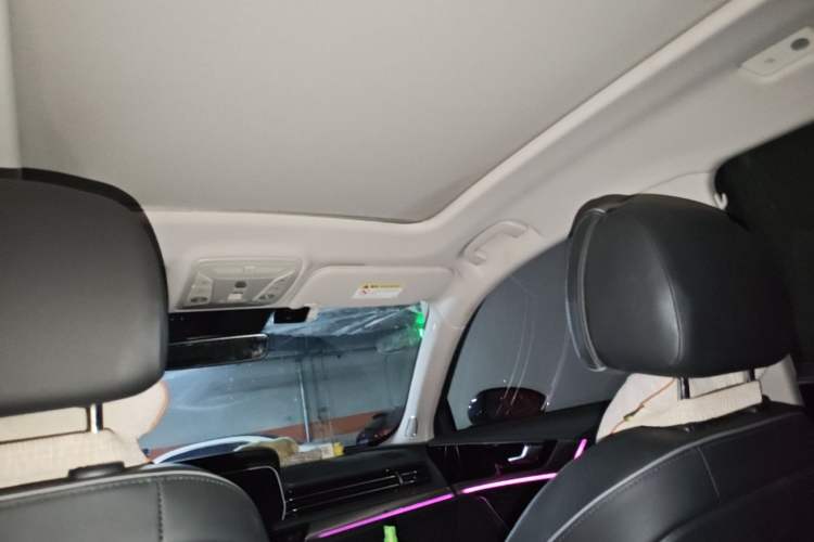 Used Hongqi HS5 2022 2.0T Smart Connect Flagship All-Wheel-Drive Version Headliner