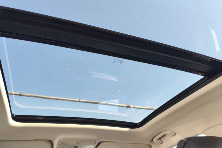 Used Hongqi HS5 2022 Revised Version 2.0T Smart Connect Flagship Edition Headliner