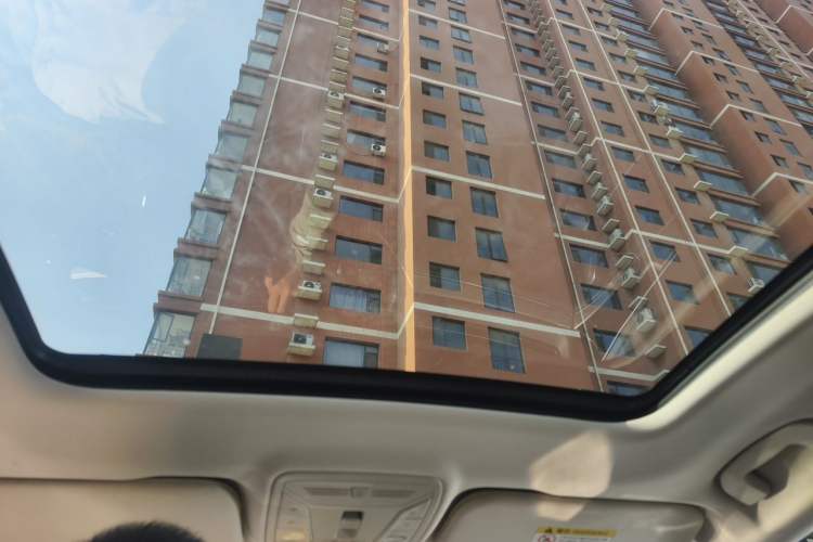 Used Hongqi HS5 2022 Facelifted Version 2.0T Smart Connect Flagship All-Wheel-Drive Edition Headliner