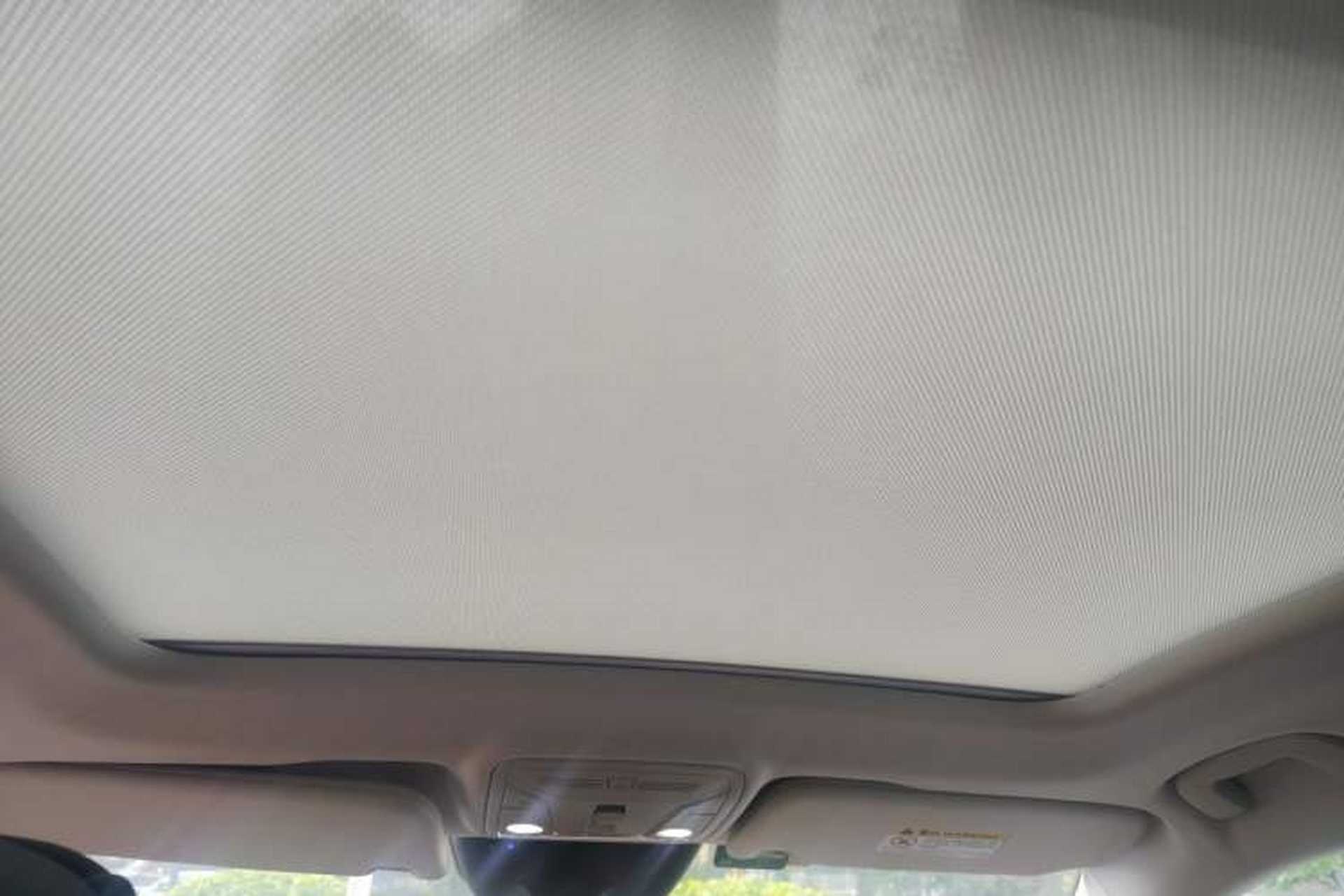 Used Hongqi HS5 2022 2.0T Smart Connect Flagship All-Wheel-Drive Version Headliner