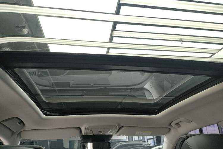 Used Hongqi HS5 2022 Revised Version 2.0T Smart Connect Flagship Edition Headliner