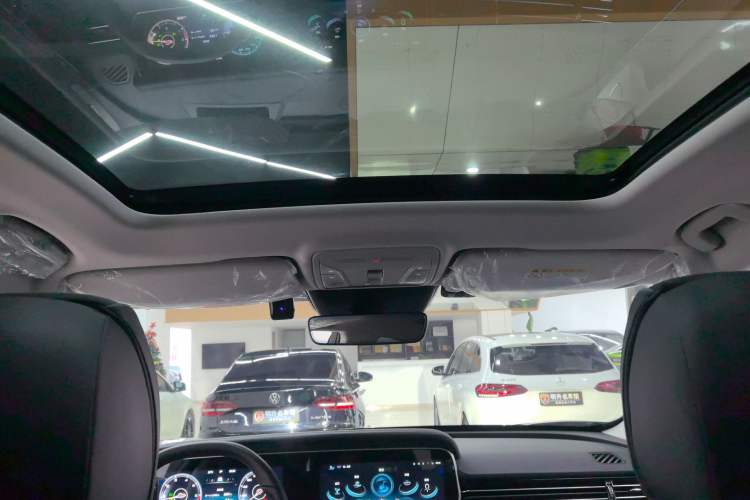 Used Hongqi HS5 2022 Facelifted Version 2.0T Smart Connect Flagship All-Wheel-Drive Edition Headliner