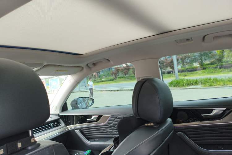 Used Hongqi HS5 2022 Revised Version 2.0T Smart Connect Flagship Edition Headliner