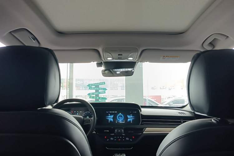 Used Hongqi HS5 2022 Revised Version 2.0T Smart Connect Flagship Edition Headliner