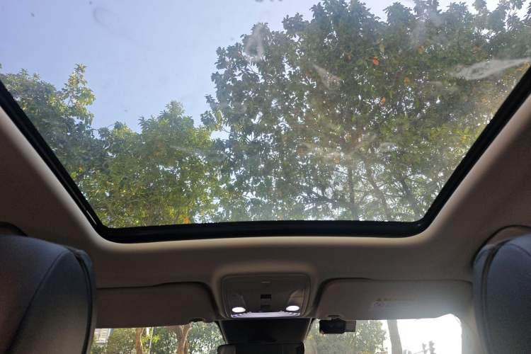 Used Hongqi HS5 2022 2.0T Smart Connect Flagship All-Wheel-Drive Version Headliner