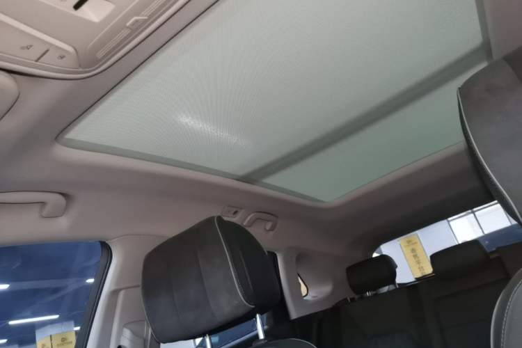 Used Hongqi HS5 2022 Revised Version 2.0T Smart Connect Flagship Edition Headliner