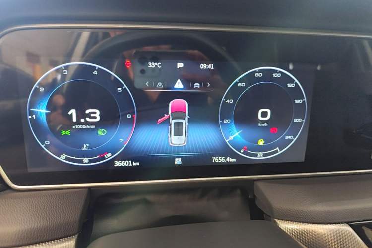 Used Hongqi HS5 2022 Revised Version 2.0T Smart Connect Flagship Edition Instrument Cluster