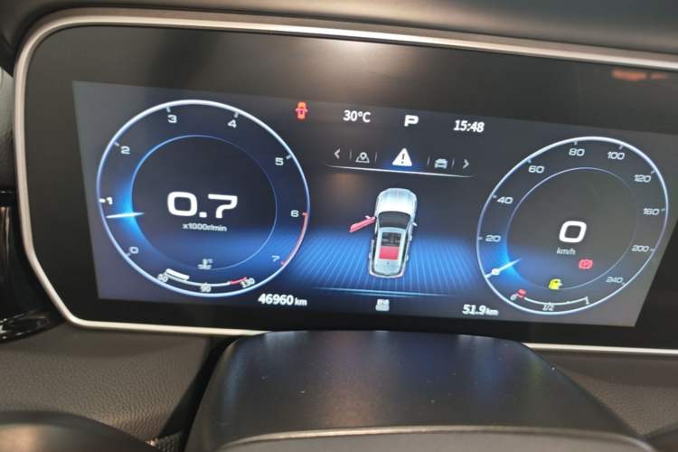 Used Hongqi HS5 2022 Facelifted Version 2.0T Smart Connect Flagship All-Wheel-Drive Edition Instrument Cluster