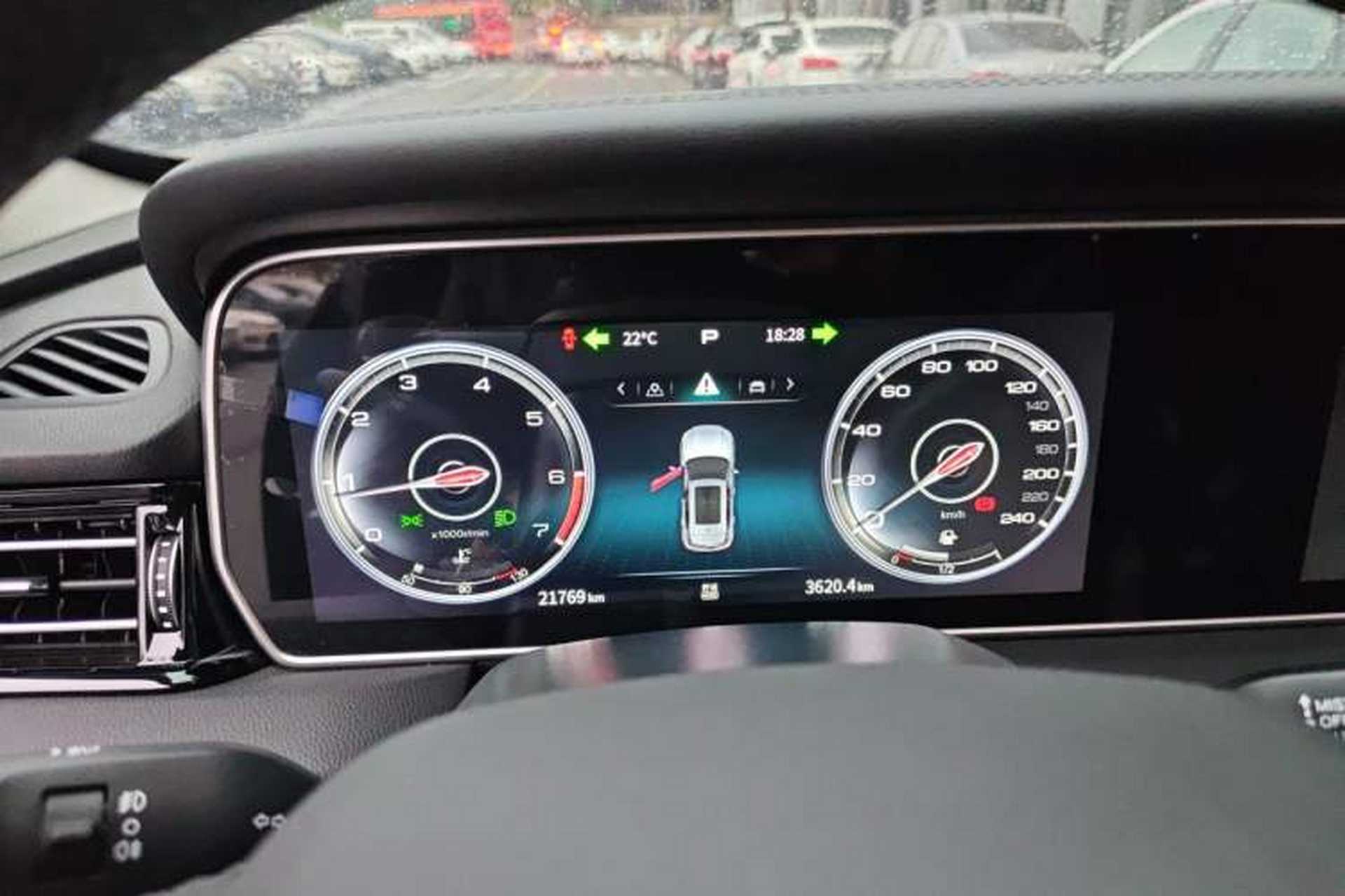 Used Hongqi HS5 2022 Revised Version 2.0T Smart Connect Flagship Edition Instrument Cluster