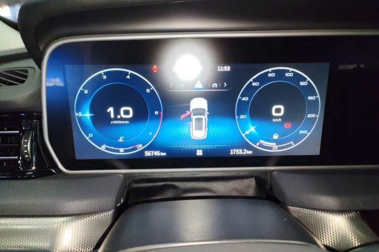 Used Hongqi HS5 2022 Revised Version 2.0T Smart Connect Flagship Edition Instrument Cluster