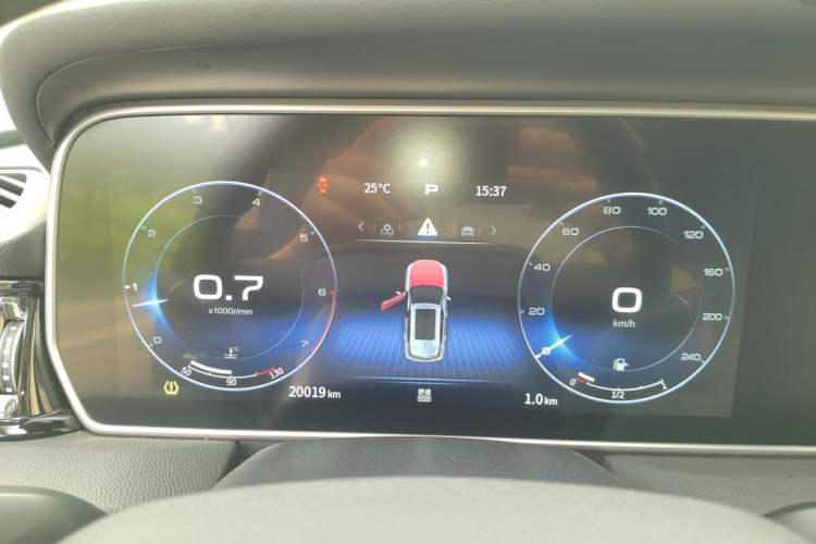Used Hongqi HS5 2022 Facelifted Version 2.0T Smart Connect Flagship All-Wheel-Drive Edition Instrument Cluster