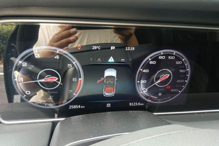Used Hongqi HS5 2022 Revised Version 2.0T Smart Connect Flagship Edition Instrument Cluster