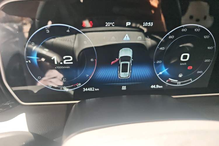 Used Hongqi HS5 2022 Facelifted Version 2.0T Smart Connect Flagship All-Wheel-Drive Edition Instrument Cluster