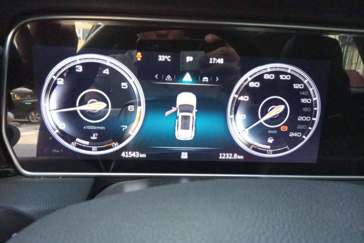 Used Hongqi HS5 2022 Revised Version 2.0T Smart Connect Flagship Edition Instrument Cluster