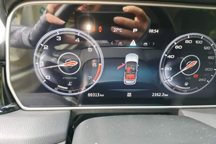 Used Hongqi HS5 2022 Revised Version 2.0T Smart Connect Flagship Edition Instrument Cluster
