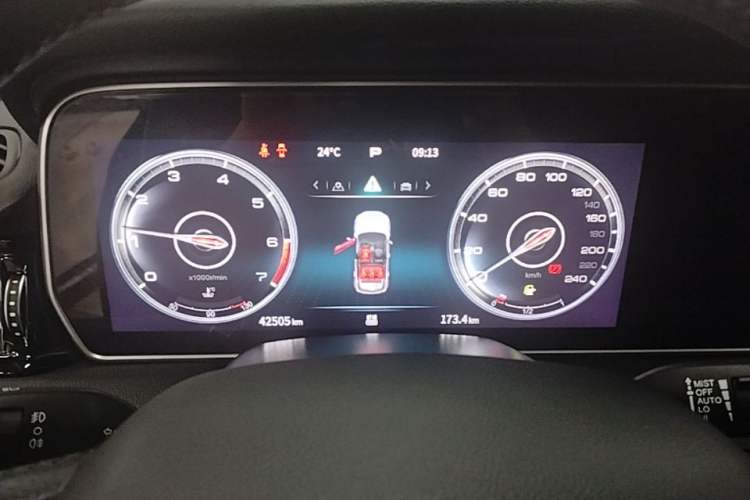 Used Hongqi HS5 2022 Revised Version 2.0T Smart Connect Flagship Edition Instrument Cluster