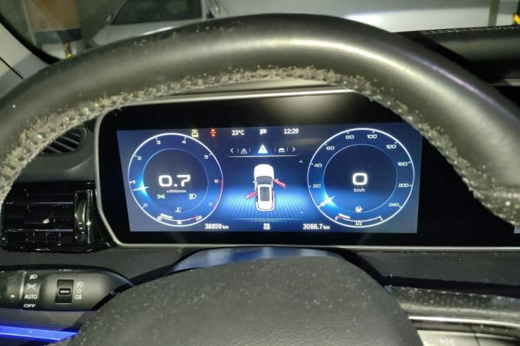 Used Hongqi HS5 2022 2.0T Smart Connect Flagship All-Wheel-Drive Version Instrument Cluster